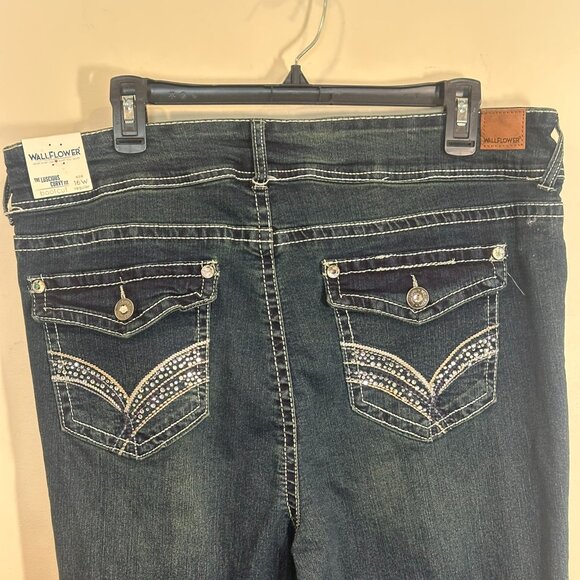 Wildflower Luscious Curvy Fit Bootcut Jeans Size 16W - Picture 3 of 9